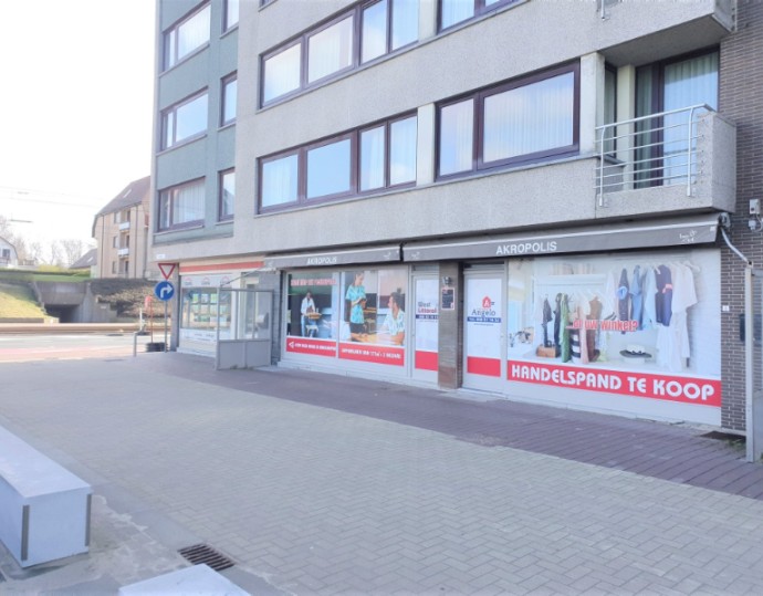 Propriété commerciale située au centre d'Oostduinkerke à vendre